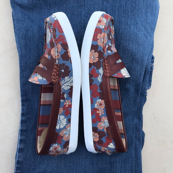 Cole Haan Nantucket Loafer - Picture 3 of 10